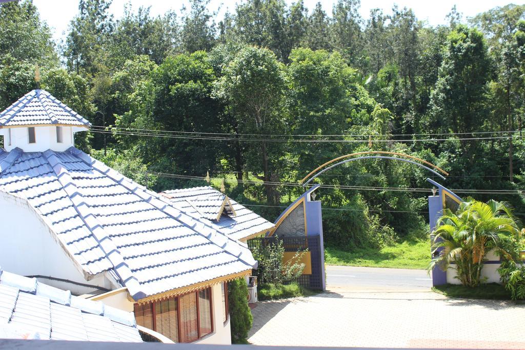 Wayanad Gate Resort Mananthavady Exterior photo
